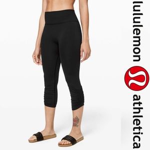 Lululemon Ebb To Street Crop 21" Black